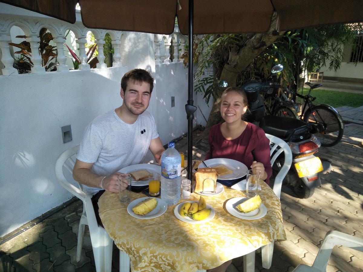 Dions Guest House Negombo Dış mekan fotoğraf